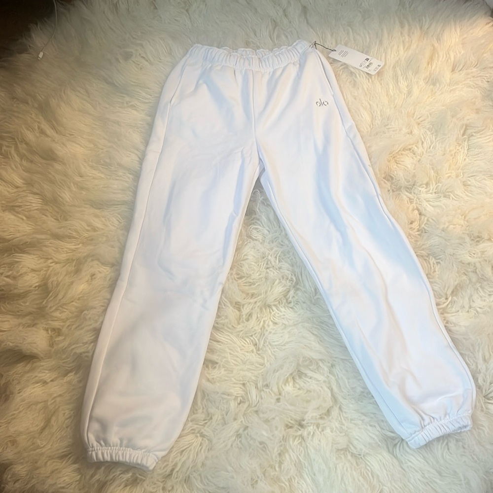 ALO Yoga Accolade Sweatpant Size Small NWT